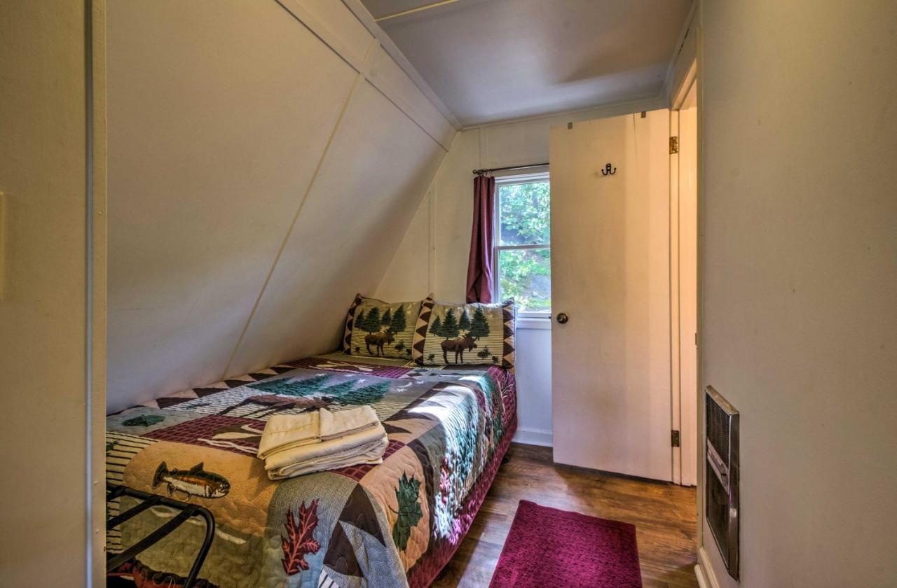 Serene Todd Getaway With Private Pond And Creek Views! Exterior foto